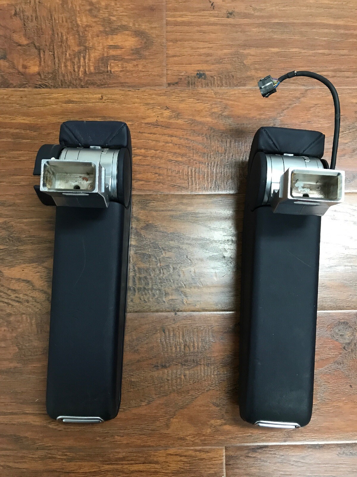 2006 Bentley Continental GT Blue Leather Pair Center Console Armrests 04-11