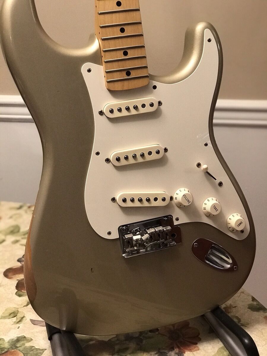 60th Anniversary MIM Fender Stratocaster Shoreline Gold 60th Anniversary MIM Fender Stratocaster Shoreline Gold