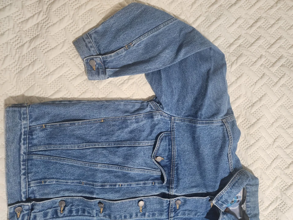 Rare VTG 90s M&M’s Studios Blue M&M Full Button Up Jean Denim Jacket Size M..Men - Image 4 of 4