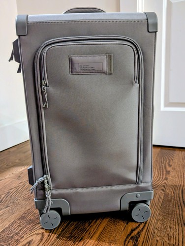 New $625 Dagne Dover Seattle Carry-on Rolling Luggage 23.5" ASH GREY