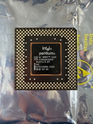 INTEL PENTIUM MMX FV80503200 SL27J/2.8V 200MHZ Socket7 NEW COLLECTIBLE LAST ONES