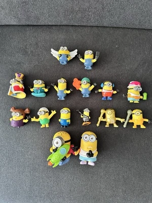 LOT DE 16 FIGURINES MINIONS - Photo 1/4
