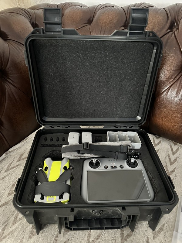 DJI Mini 4 Pro Fly More Combo x2 Batteries Great Condition Waterproof Case
