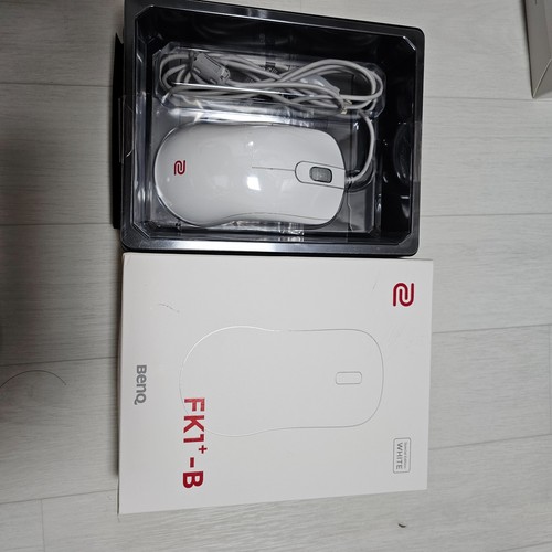 BenQ ZOWIE FK1+-B White Gaming Mouse - Used - 第 1/5 張圖片