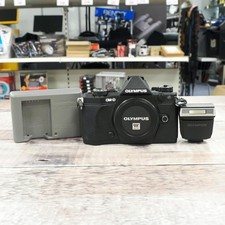 Used Olympus OM-D E-M5 Mark II - 2101 Actuations - 12 Months Warranty