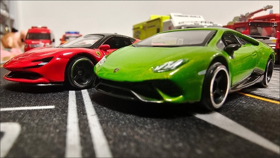 Bburago 1:64 Lamborghini Huracan Performante Racing Sports Model