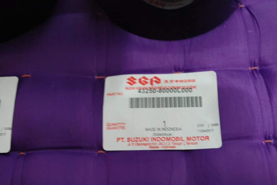 SUZUKI VITARA ESCUDO SIDEKICK SAMURAI JIMNY SIERRA WHEEL CENTER CAP GENUINE 2X - Image 4 of 4