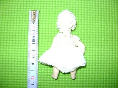 POUPEE MIGNONETTE ANCIENNE BISCUIT-PORCELAINE 10CMS A SUR LA NUQUE