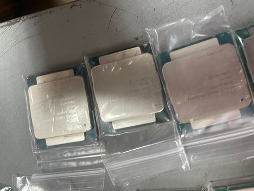 MIXED LOT OF 10 INTEL XEON PROCESSORS E5-2630V3 E5-1630V3 - Picture 3 of 8