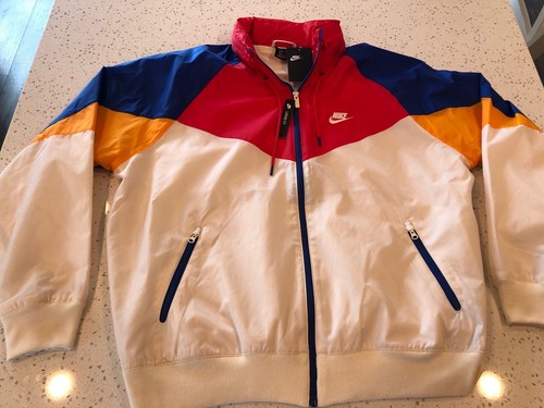 NWT Nike Sportswear Windrunner 