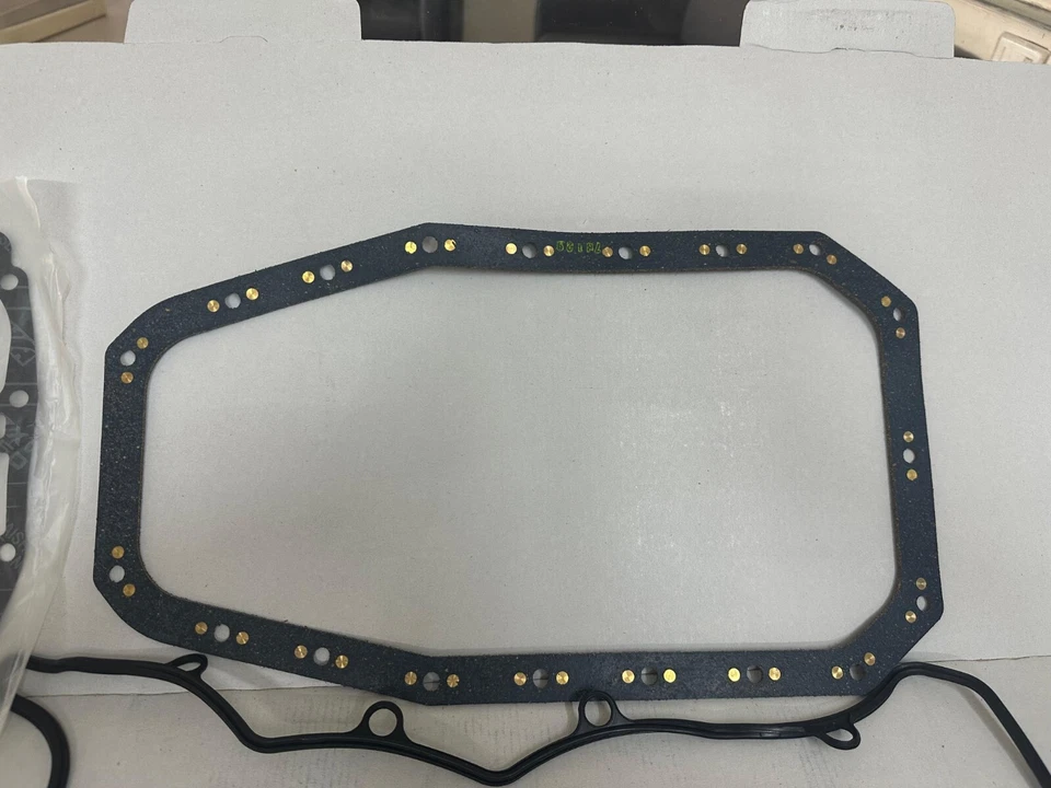 JUEGO COMPLETO DE JUNTAS DE MOTOR IVECO SOFIM 8140 2,8 L se adapta a autobús IVECO 4 cilindros DUCATO Foto 4 de 4