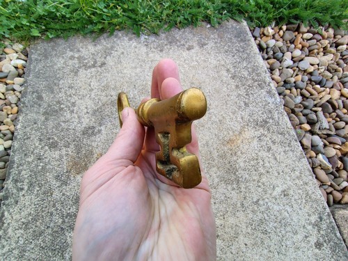 Vintage Large Brass Key - Solid Brass - 第 3/8 張圖片