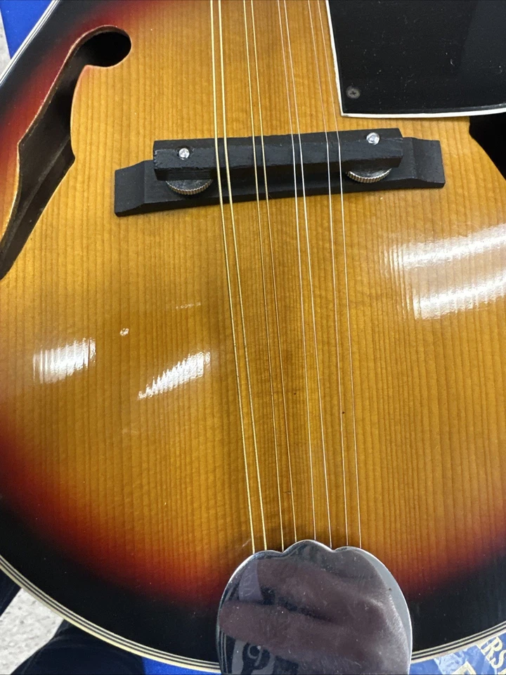 Used Mandolin. Ready To Play. Brand Global. Instrument ONLY￼ - Image 3 of 4