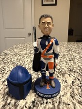 Roberto Alomar Bobblehead and Frank Thomas Statue Stadium Giveaways 61