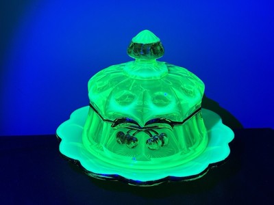 MOSSER CHERRY & CABLE BUTTER DISH URANIUM GLASS VASELINE GLASS