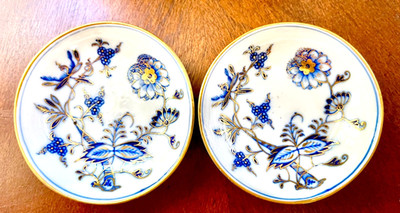 2x Antique Meissen Butter Pat Blue Onion Rich Gold Hand Painted 3.1  EUC _RARE