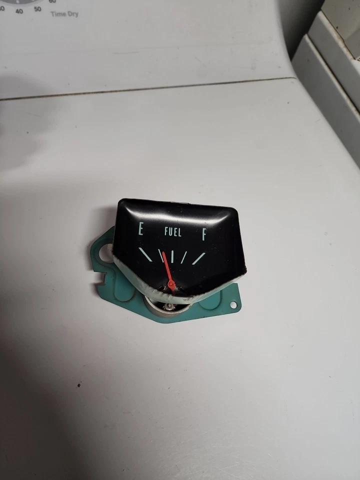 Medidor de combustível Chevrolet Chevelle Malibu El Camino Wagon GM # 6430420 NOVO NA CAIXA 1966-1967 - Imagem 2 de 4