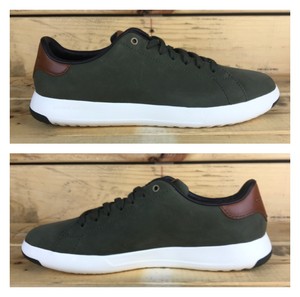 grandpro low top sneaker