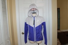 NWT WOMENS NIKE SZ XS WINDBREAKER PURPLE