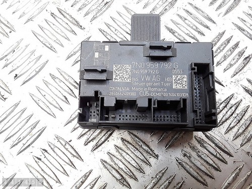 VW POLO STEUERGERÄT TÜRSTEUERGERÄT/MODUL VORNE LINKS RHD 7N0959792G Bj 2010