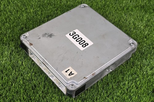 Toyota Hiace 89661-26B30 Engine computer unit 8966126b30 oem jdm used - Picture 6 of 12
