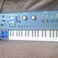 Novation Mininova 37 Key Blue Synth Keyboard With Psu & Culilux Mic