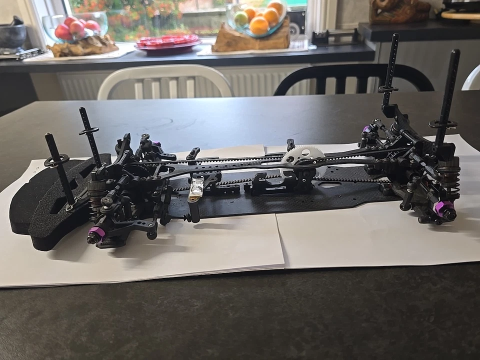 3 RACING TOURING CAR SLIDER CHASSIS - Image 2 of 4