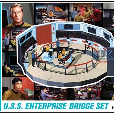 AMT AMT1270 Star Trek U.S.S. Enterprise Bridge 1:32