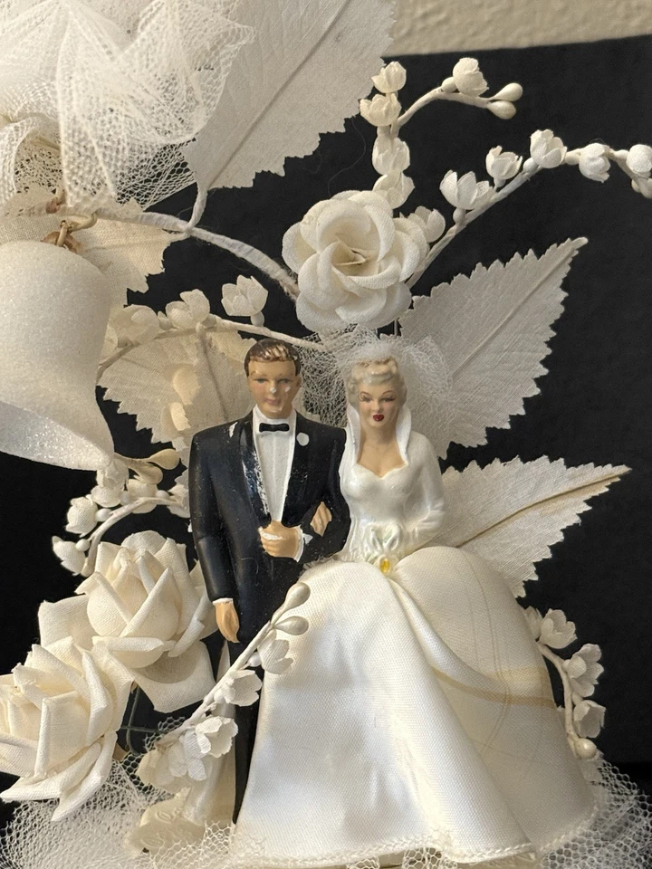 1960s Vintage Wedding Cake Topper Bride Groom - Image 4 of 4