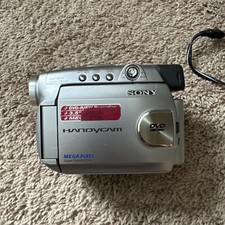 Sony Handy cam DRC DVD301 3.5 Hybrid LCD Mega Pixel Steady Shot With Bag/Cords