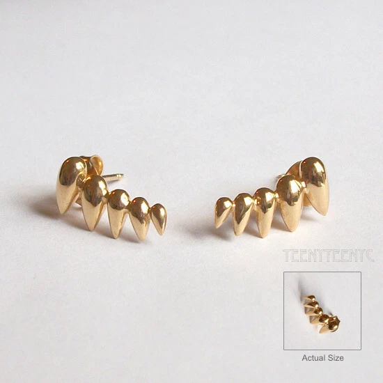 Pendientes Veneno Eco INEZ By Boe Chapados en Oro 14K con Bolsa Original Hechos en EE. UU. Foto 2 de 4