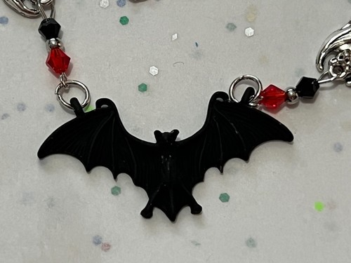 GOTHIC Steampunk Silver Plated Rubber Bat Vampire Necklace 2x1 * Halloween - Picture 3 of 9