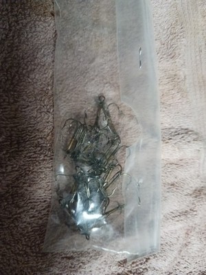 20  Weedless Treble Hooks Eagle Claw Super Sharp Size #8