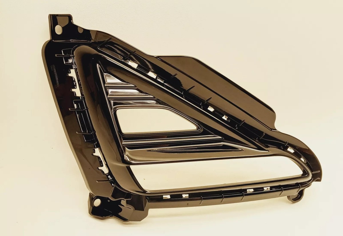 New OEM Kia Rear Bumper Trim Bezel 2019-2021 Forte 86662-M7010 RH