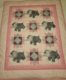 NEW HANDMADE BABY GIRL CRIB QUILT THROW ELEPHANTS PINK GREY APPLIQUED