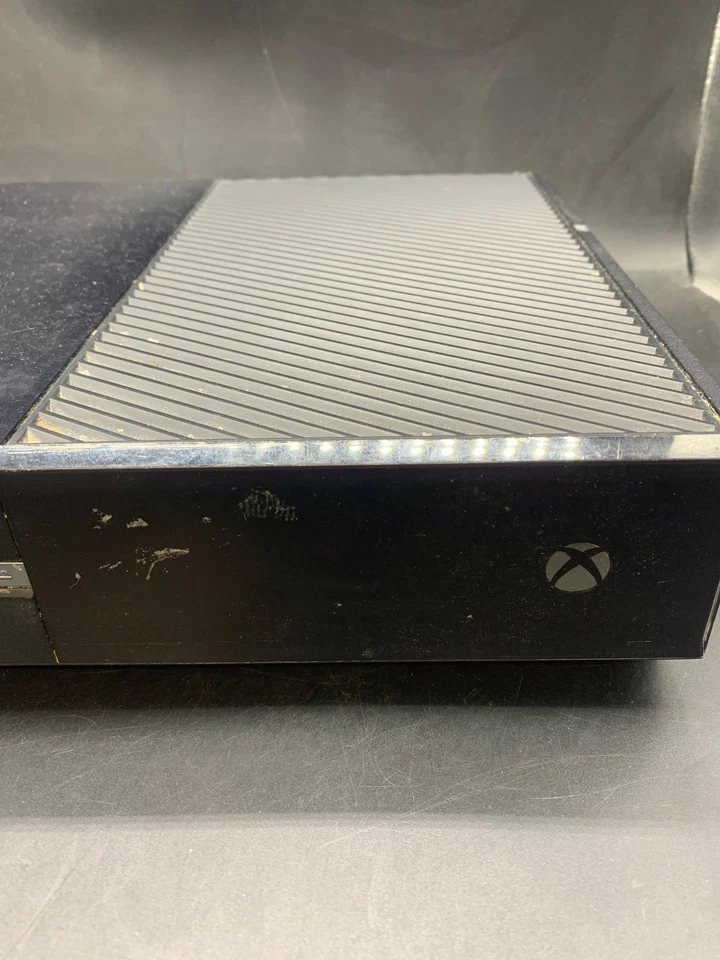 MICROSOFT Xbox One Console Model 1540 HDMI Connectivity - Image 2 of 4