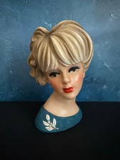 VINTAGE LADY HEAD VASE NAPCO BLONDE IN BLUE WITH PEARL BROOCH LARGE 7.5”
