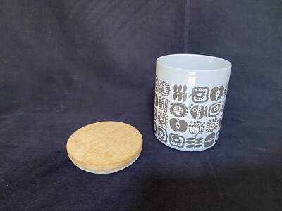sagaform キャニスターdesign by lotta odelius SAGAFORM , LOTTA ODELIUS, LIDDED CONTAINER, PORCELAIN W/WOOD