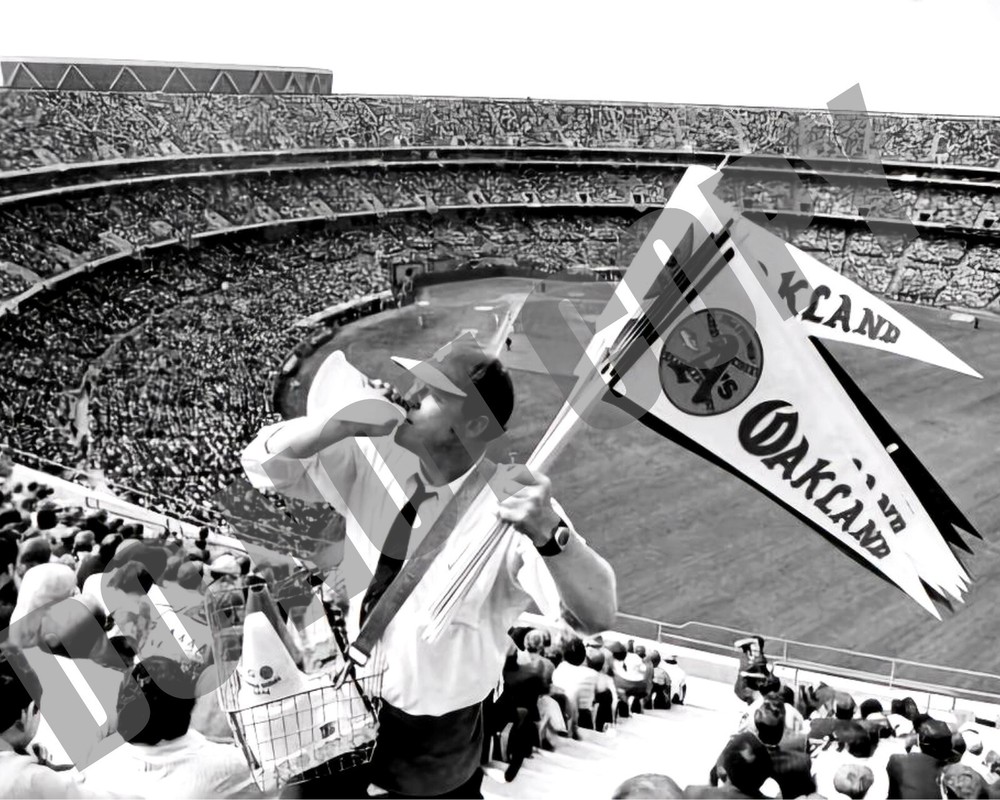 Vendor Sell Oakland As Souvenirs 1973 World Series Oakland Coliseum 8x10 Photo