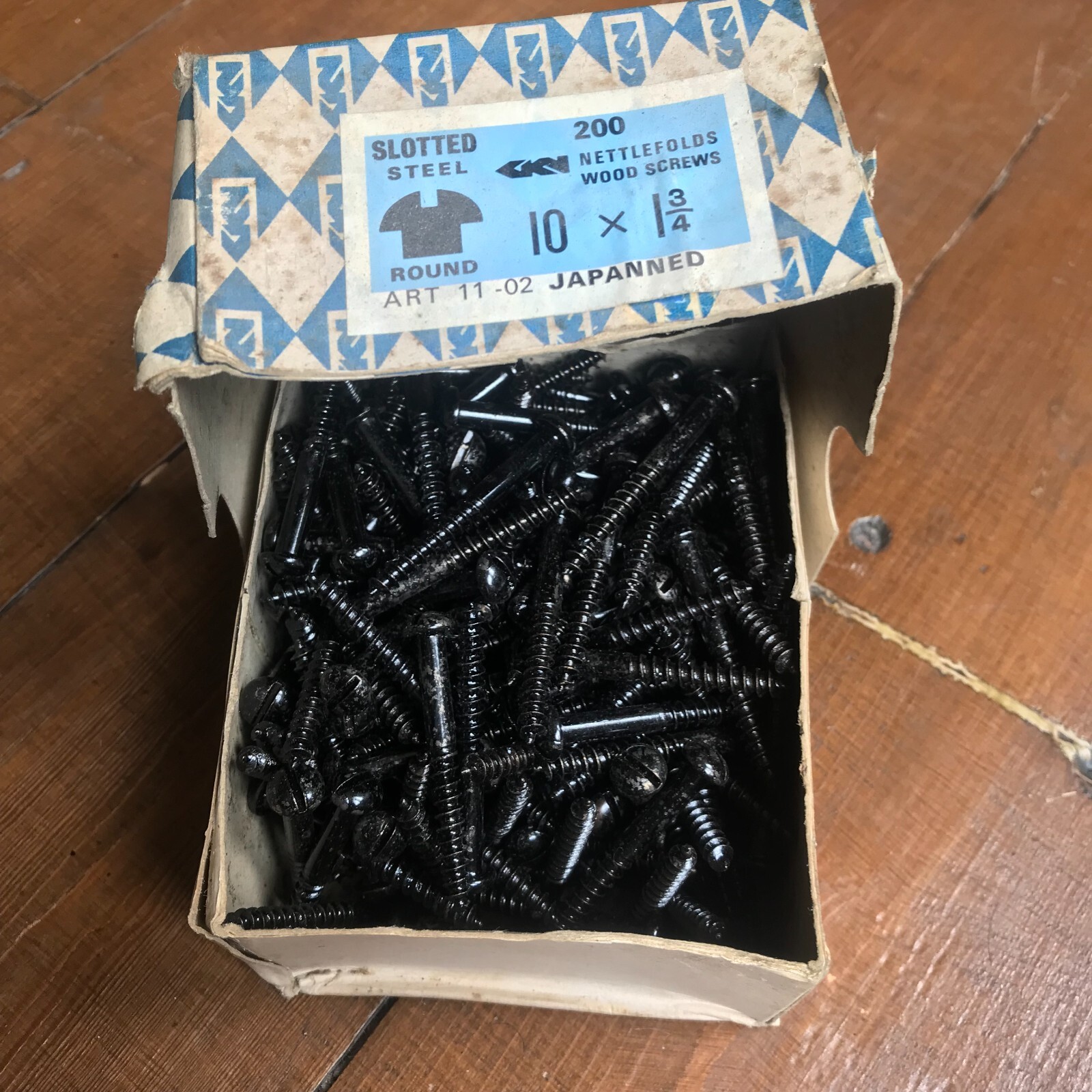GKN NETTLEFOLDS BLACK JAPANNED ROUND SLOTTED STEEL WOOD SCREWS VARIOUS