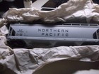 HO Three Bay Covered Hopper Car. Northern Pacific 76365. ACCURAIL O/B — photo 1