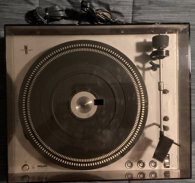 PHILIPS GA 312 TURNTABLE WITH NEW CARTRIDGE, DUSTCOVER,  AUDIO & POWER CABLES