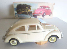 SUNNY VW VOLKSWAGEN BEETLE CAR BUMP AND GO BATTERY OP TOY W-BOX