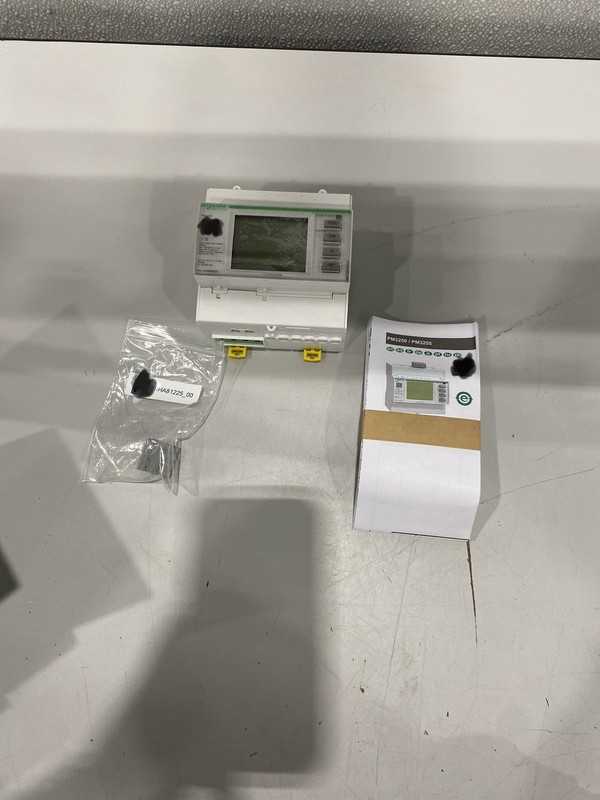 Schneider Electric METSEPM3250 Power Meter