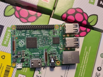 NEU Raspberry Pi 2 Model B (2014) 1GB RAM