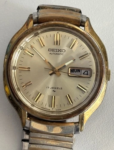 Vintage Seiko Automatic Mens Watch READ