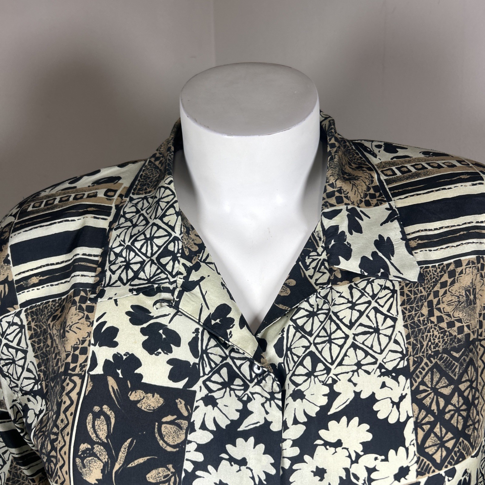 Silk Patchwork Button Up Shirt Plus 2X Abstract A… - image 2