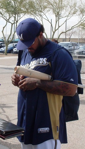 PRINCE FIELDER AUTO SIGNED 8x10 PHOTO w/ PROOF MILWAUKEE BREWERS - Bild 2 von 2