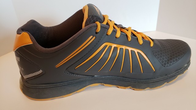 catapult tennis shoes