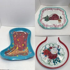 Pioneer Woman Melamine Spoon Rest Winter Holiday - CHOOSE Boot, Barn or Floral